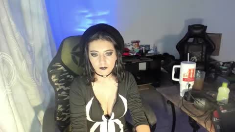 Snapshot of lestatdlion chatting on 10, 9, 2025 lestatdlion online show from 10, 9, 2025