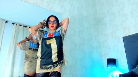 Leti White online show from 8, 11, 2025