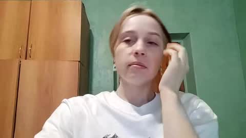 Snapshot of letitiaboteler chatting on 2, 12, 2025 letitiaboteler online show from 2, 12, 2025