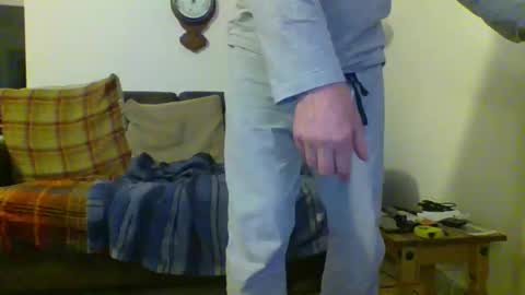 Snapshot of letmestrip chatting on 16, 1, 2025 paul online show from 16, 1, 2025