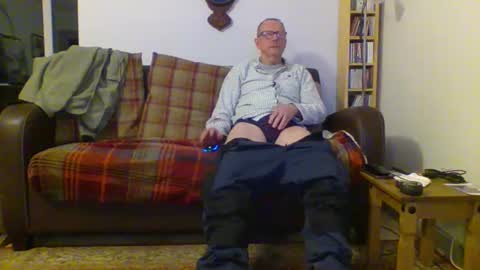 Snapshot of letmestrip chatting on 24, 1, 2025 paul online show from 24, 1, 2025