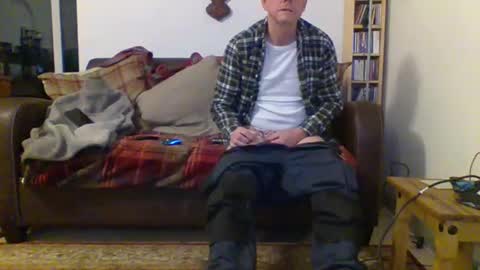 Snapshot of letmestrip chatting on 13, 2, 2025 paul online show from 13, 2, 2025