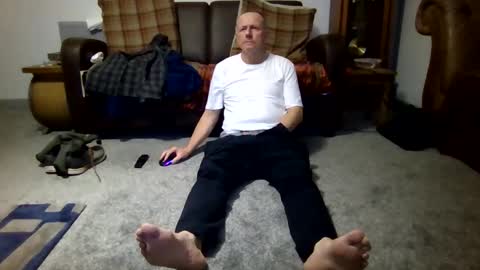 Snapshot of letmestrip chatting on 21, 11, 2025 paul online show from 21, 11, 2025