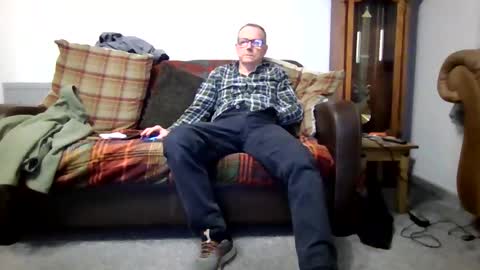 Snapshot of letmestrip chatting on 24, 2, 2026 paul online show from 24, 2, 2026