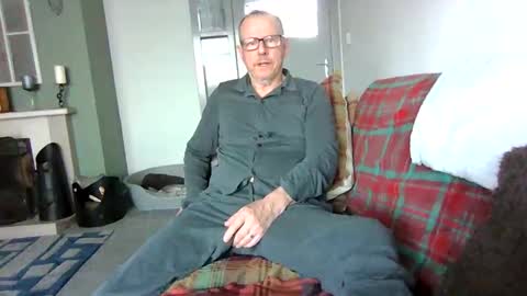 Snapshot of letmestrip chatting on 19, 3, 2026 paul online show from 19, 3, 2026