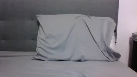 Snapshot of lets_play143 chatting on 27, 10, 2025 lets_play143 online show from 27, 10, 2025