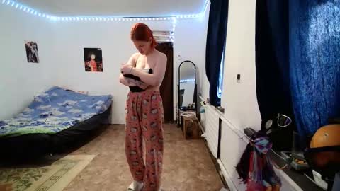 Snapshot of lettytassone chatting on 22, 12, 2025 Kory online show from 22, 12, 2025