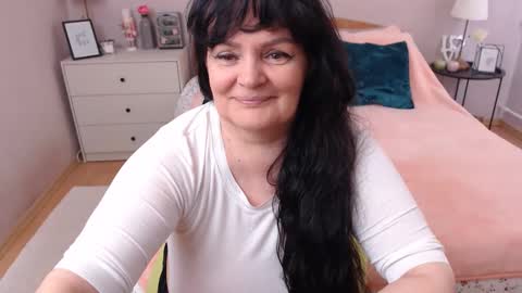 Snapshot of leveme2night chatting on 19, 5, 2026 Mary online show from 19, 5, 2026