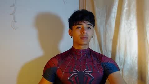 i  am lewis ly EDUARDO MEMDOZA15 online show from 13, 1, 2026