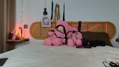 Snapshot of lexa_raven chatting on 17, 6, 2026 Lexa Raven online show from 17, 6, 2026