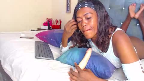 Snapshot of lexa_rouge chatting on 17, 10, 2025 lexa_rouge online show from 17, 10, 2025