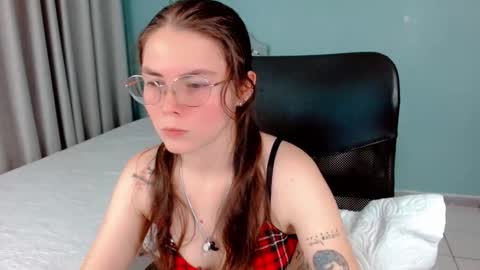 Snapshot of lexalove_doll chatting on 29, 10, 2025 Lexas Room online show from 29, 10, 2025