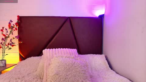 Lexi Howard  online show from 9, 4, 2026