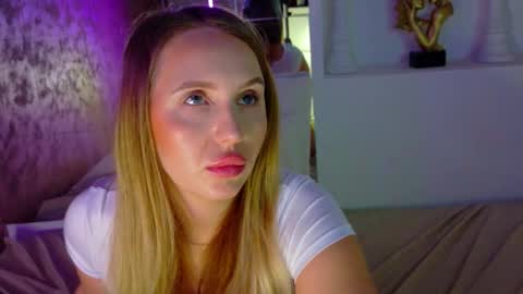 Snapshot of lexi_u_ chatting on 17, 12, 2025 LEXXY online show from 17, 12, 2025