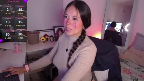 Lexie Thompson   8pm  0000am -5 online show from 19, 11, 2025