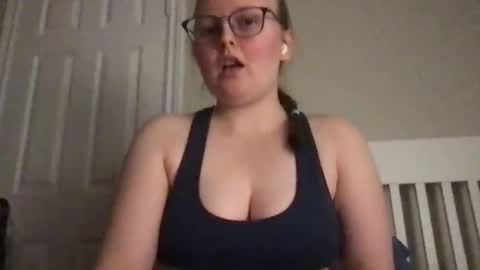 Snapshot of lexielilacs chatting on 22, 1, 2025 lexie online show from 22, 1, 2025