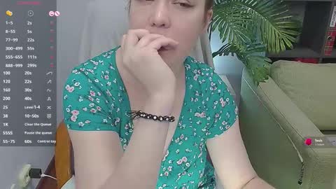 Snapshot of lexiflower1 chatting on 5, 11, 2025 Lexi online show from 5, 11, 2025