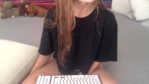 Alexia L. online show from 3, 10, 2025