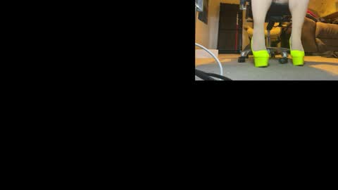 Snapshot of lexusrosexxx chatting on 19, 11, 2025 lexusrosexxx online show from 19, 11, 2025