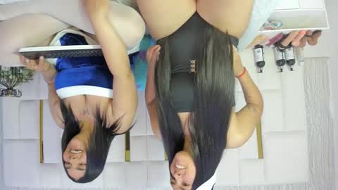 Snapshot of lexy_and_mia chatting on 27, 11, 2025 lexy and mia online show from 27, 11, 2025