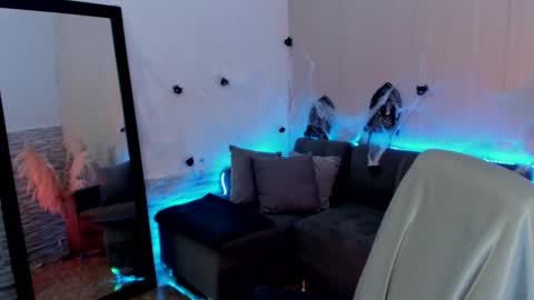 Snapshot of lexy_fox2 chatting on 28, 10, 2025 Lexy online show from 28, 10, 2025