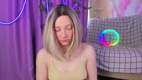 Snapshot of lexy_l0vy chatting on 12, 9, 2025 LexxxY online show from 12, 9, 2025