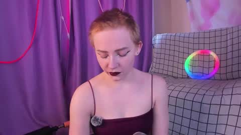 Snapshot of lexy_l0vy chatting on 24, 9, 2025 LexxxY online show from 24, 9, 2025