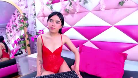 Snapshot of lexy_petite_ chatting on 13, 11, 2025 lexy_petite_ online show from 13, 11, 2025