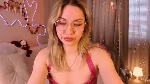 Lily online show from 19, 3, 2026