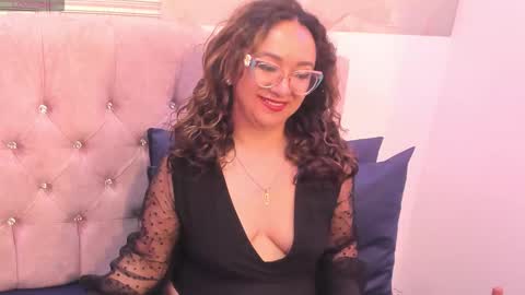 Leyla smithh online show from 12, 10, 2025