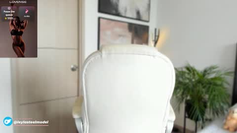 Snapshot of leyla_steel chatting on 11, 9, 2025 INSTA leylasteel model online show from 11, 9, 2025