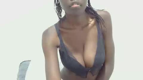 laylani69 online show from 18, 5, 2026