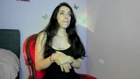 Leyna online show from 9, 3, 2025