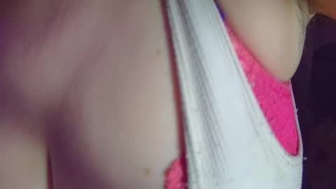 Snapshot of leysun7777 chatting on 25, 11, 2025 Leysun7 online show from 25, 11, 2025