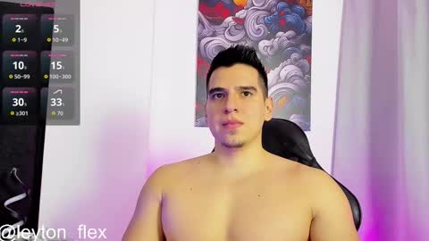 Snapshot of leyton_flexx chatting on 17, 11, 2025 L E Y T O N online show from 17, 11, 2025