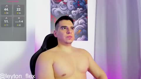 Snapshot of leyton_flexx chatting on 4, 12, 2025 L E Y T O N online show from 4, 12, 2025