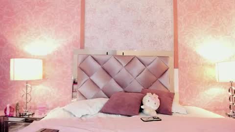 Snapshot of lezy_ chatting on 31, 10, 2025 LEZY online show from 31, 10, 2025