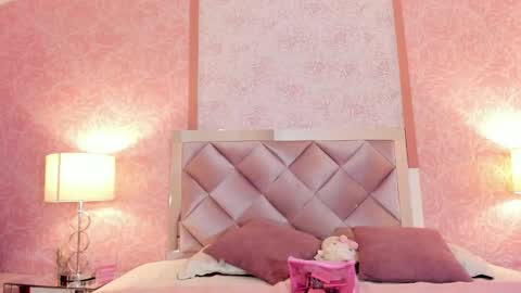 Snapshot of lezy_ chatting on 12, 11, 2025 LEZY online show from 12, 11, 2025