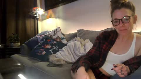 Snapshot of lezzrene chatting on 6, 12, 2024 Hornystonerchick online show from 6, 12, 2024