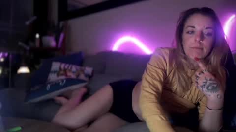 Snapshot of lezzrene chatting on 16, 12, 2024 Hornystonerchick online show from 16, 12, 2024