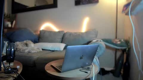 Snapshot of lezzrene chatting on 24, 12, 2024 Hornystonerchick online show from 24, 12, 2024