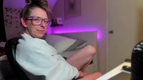 Snapshot of lezzrene chatting on 10, 3, 2025 Hornystonerchick online show from 10, 3, 2025