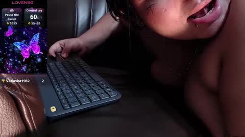 Snapshot of li_arellano chatting on 5, 11, 2025 li_arellano online show from 5, 11, 2025