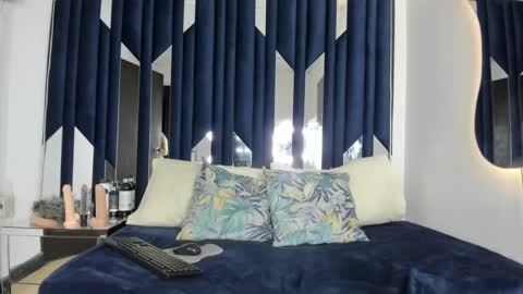 LiaxHill online show from 1, 3, 2025