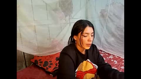 Snapshot of lia_hottie chatting on 5, 1, 2025 Lia online show from 5, 1, 2025