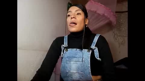 Snapshot of lia_hottie chatting on 28, 1, 2025 Lia online show from 28, 1, 2025