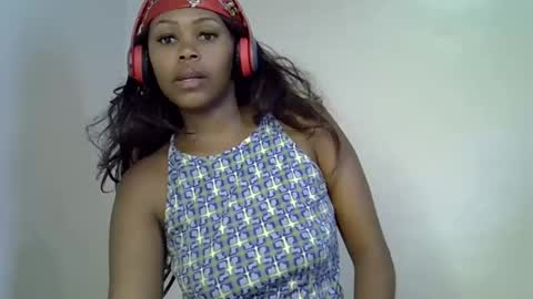 Snapshot of lia_jupiter1 chatting on 29, 10, 2025 lia online show from 29, 10, 2025