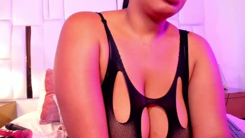 Snapshot of lia_mariana chatting on 18, 12, 2024 lia_mariana online show from 18, 12, 2024