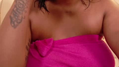 Snapshot of lia_mariana chatting on 14, 9, 2025 lia_mariana online show from 14, 9, 2025