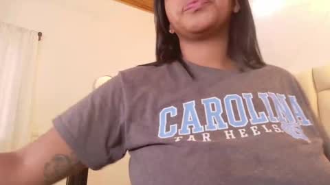 Snapshot of lia_mariana chatting on 15, 9, 2025 lia_mariana online show from 15, 9, 2025